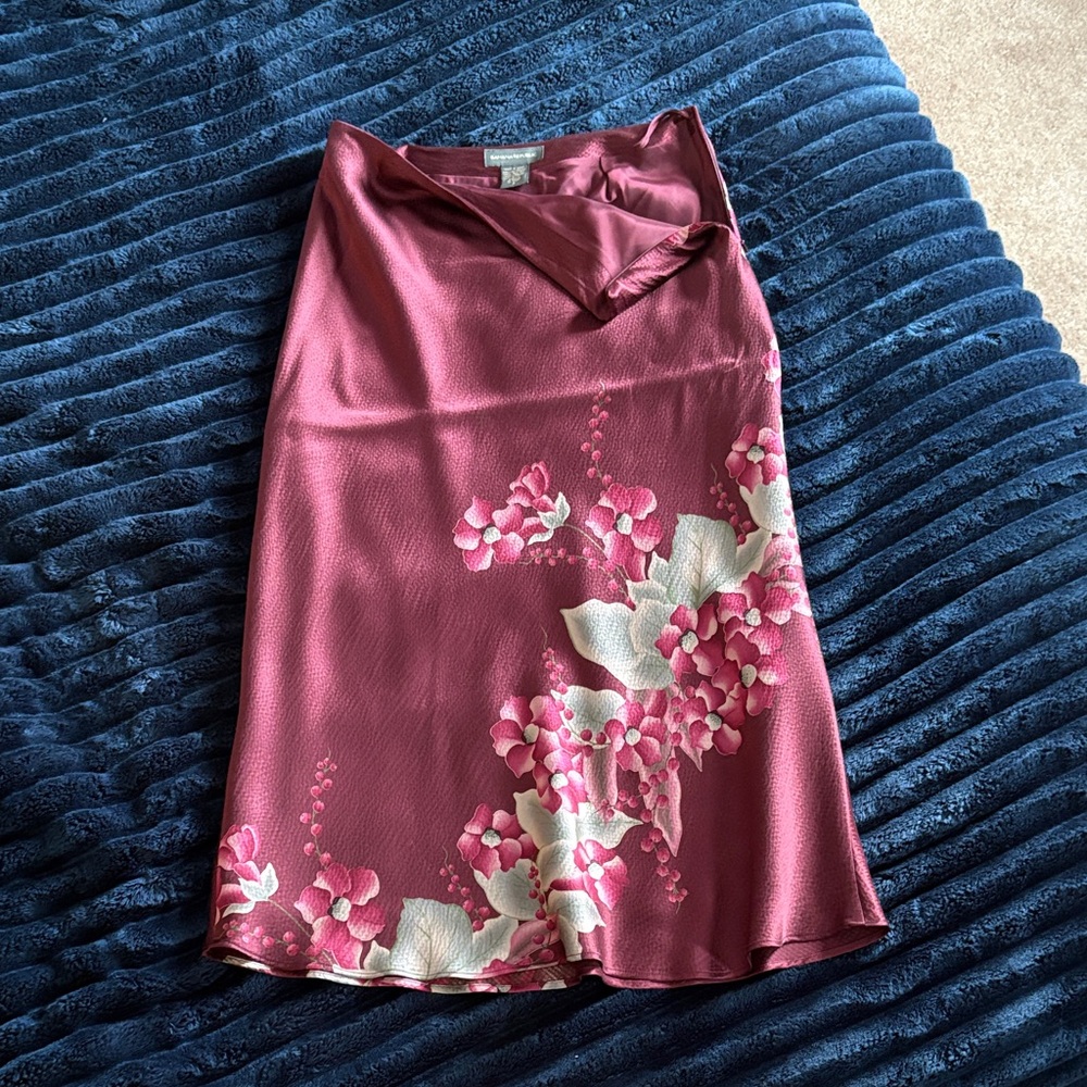 Banana Republic Satin Skirt in burgundy with Floral Design